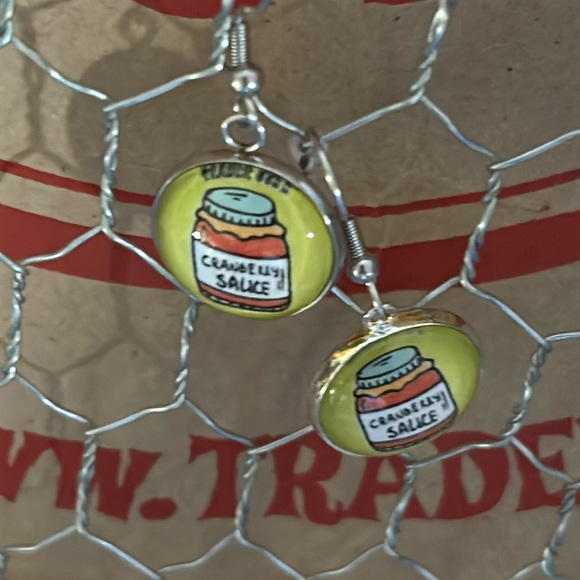 Trader Joe’s earrings 16mm cranberry sauce - Picture 3 of 3